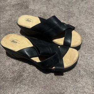 Bass Mabel Black Leather Wedge Sandals Comfort Slip On SIZE 9W